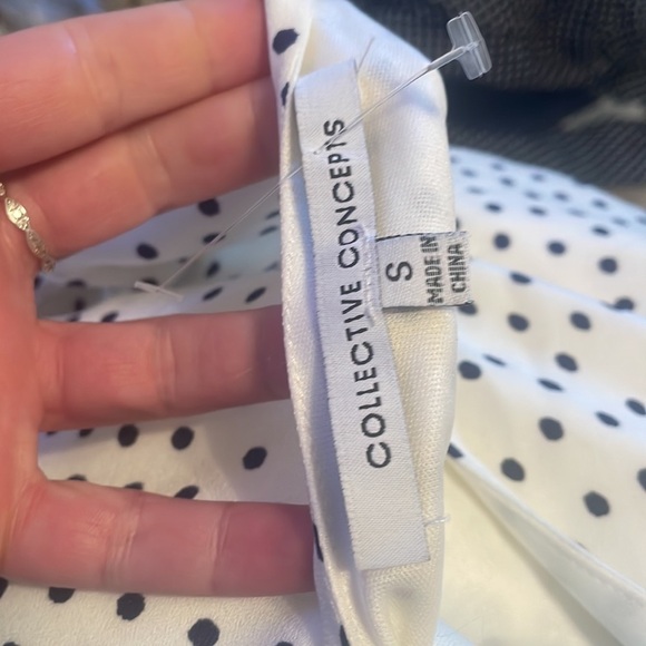 Collection Concepts dress SZ small wrap white and black dotted above knee dress - Picture 12 of 12